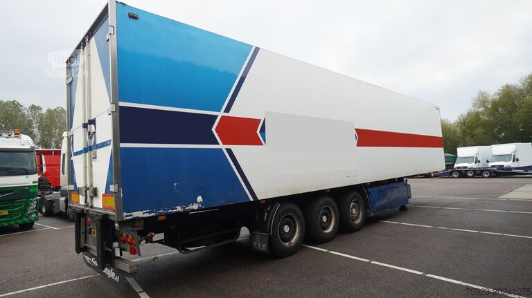 Soğutmalı/dondurulmuş taşıma Van Eck 3 AXLE FRIGO WITH MEAT HOOK SYSTEM