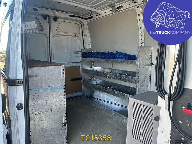 Pacelšanas platforma Renault Master 145.35 klubb