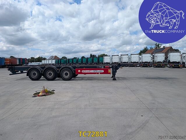 Transport av containrar Vanhool 40/45'