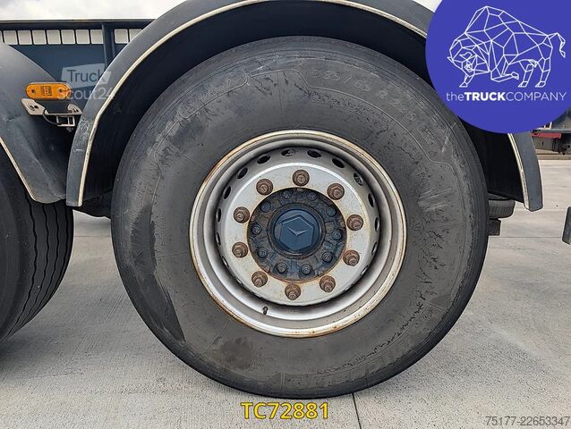 Transport av containrar Vanhool 40/45'