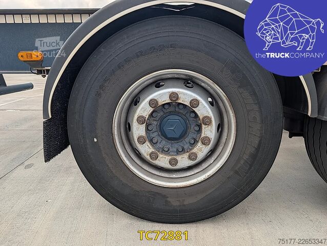 Transport av containrar Vanhool 40/45'
