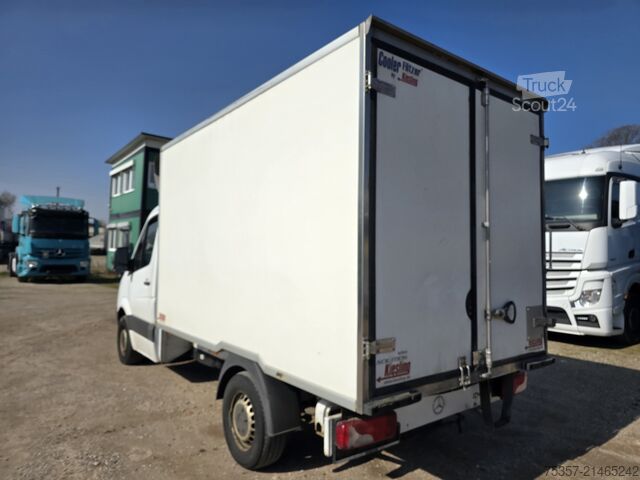 Jääkaappikorinen pakettiauto Mercedes Benz Sprinter 319  Kühlkoffer