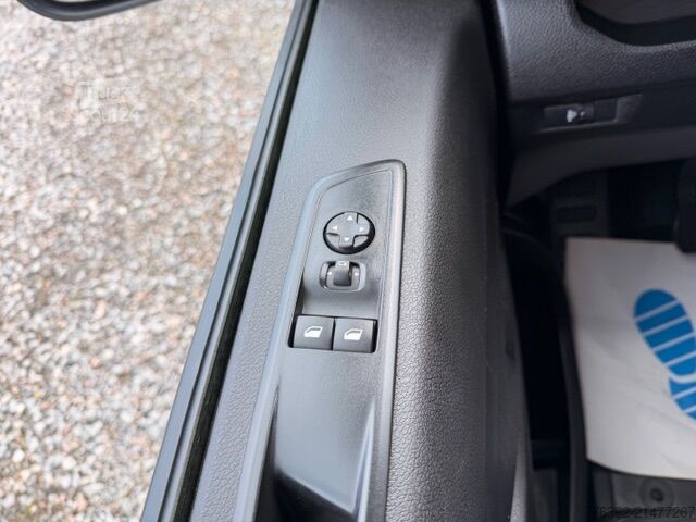 Dlouhý skříňový vůz Opel Vivaro L2H1 Edition M Kima Kamera Tempom