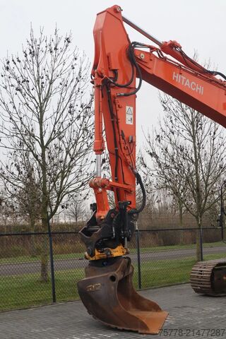 Raupenbagger Hitachi ZX225 USRLC-6 | ROTOTILT | BUCKET | GOOD CONDITION