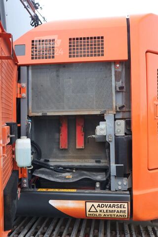 Raupenbagger Hitachi ZX225 USRLC-6 | ROTOTILT | BUCKET | GOOD CONDITION