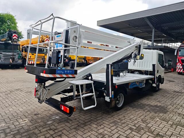 Hefplatform Nissan Cabstar 35.12 NT400 CTE ZED 20.2HV