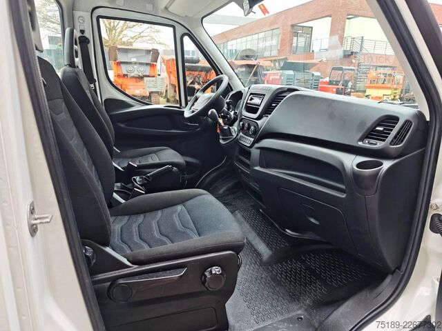 Hefplatform Iveco Daily 35-120 Multitel MJ 226