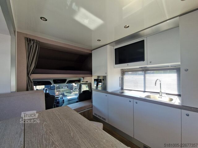 Transport av hester Mercedes-Benz Antos Occasion paardenwagen AKX 6 paarden plus ...