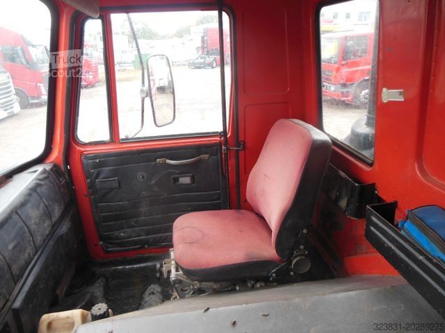 Üç taraflı damperli kamyon TATRA T 815, 6x6