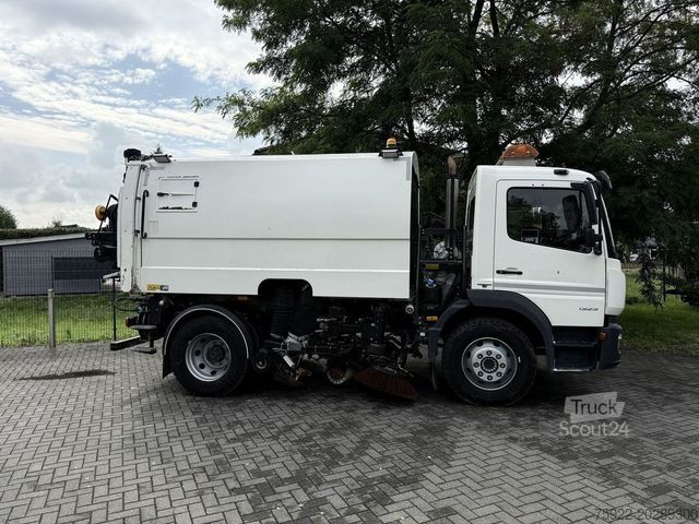 Balayeuse de voirie MERCEDES-BENZ Atego 1323 Faun Viajet Hochdruckpumpe