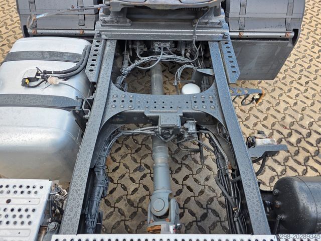 Standartinis vilkikas MERCEDES-BENZ Actros 1843