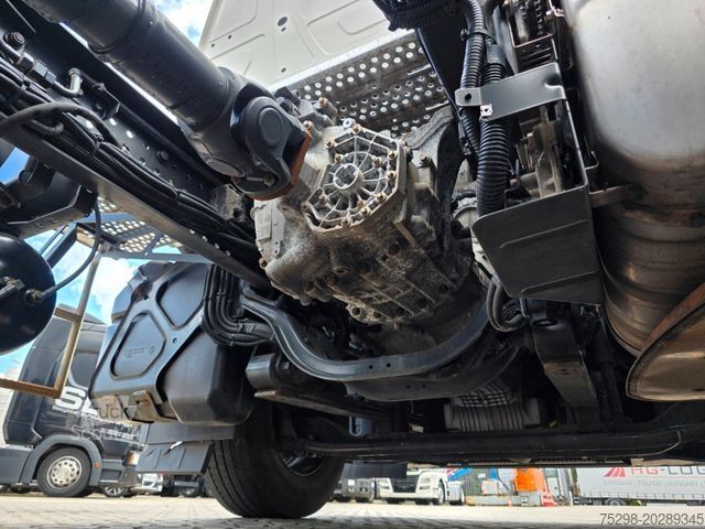 Standartinis vilkikas MERCEDES-BENZ Actros 1843