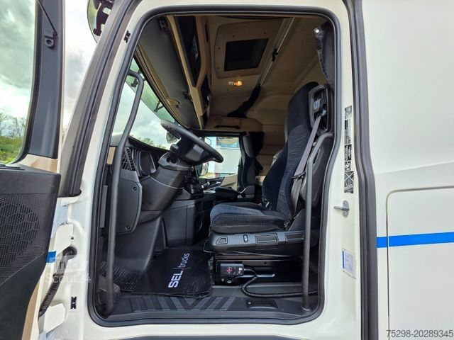 Standartinis vilkikas MERCEDES-BENZ Actros 1843