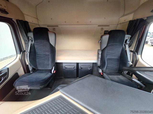 Standartinis vilkikas MERCEDES-BENZ Actros 1843