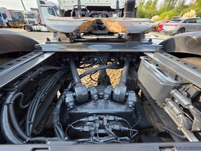 Standard dragbil MERCEDES-BENZ Actros 1843