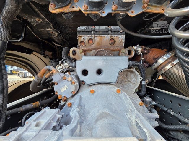 وحدة جرار قياسية MERCEDES-BENZ Actros 1843