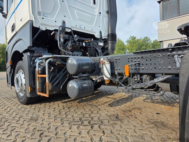Standard dragbil MERCEDES-BENZ Actros 1843