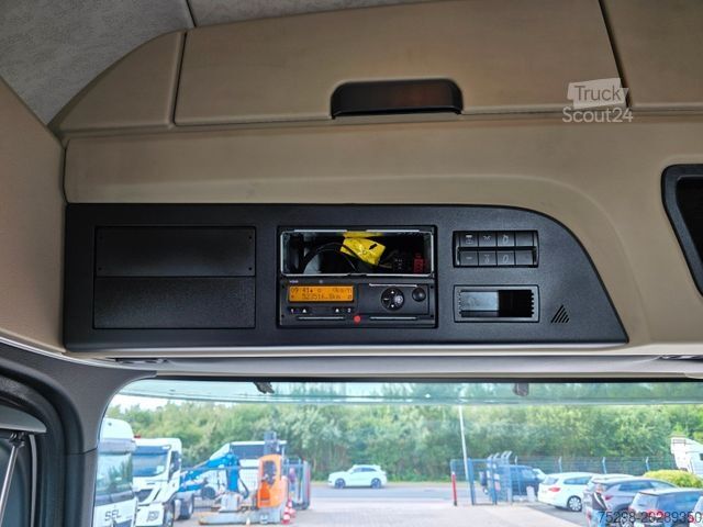 وحدة جرار قياسية MERCEDES-BENZ Actros 1843