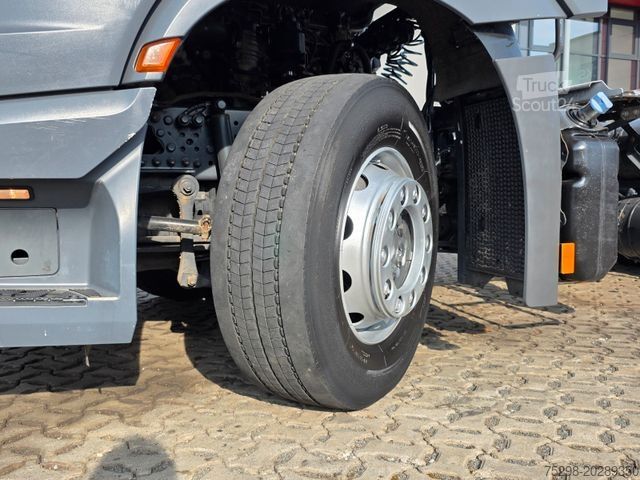 Standard dragbil MERCEDES-BENZ Actros 1843