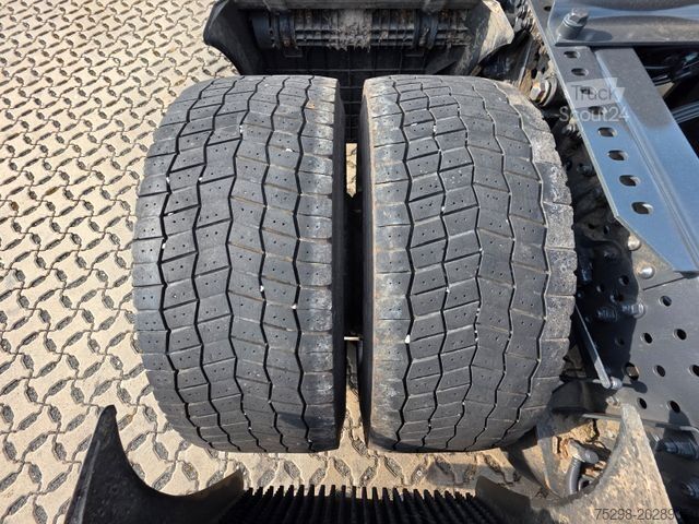 Standard dragbil MERCEDES-BENZ Actros 1843