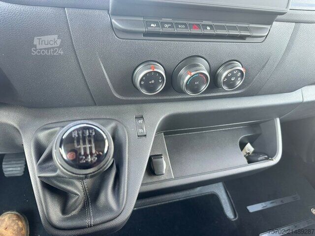 Furgone Renault Master Haras 1-2 Pferde