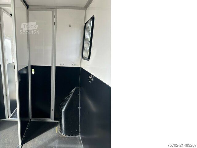 Furgone Renault Master Haras 1-2 Pferde