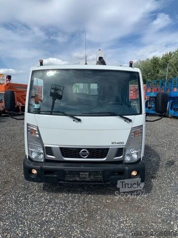 Vrachtwagen met bakwagen Nissan Cabstar Multitel HX195 - 19,5m