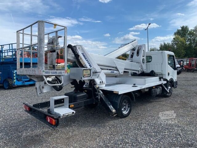 Vrachtwagen met bakwagen Nissan Cabstar Multitel HX195 - 19,5m