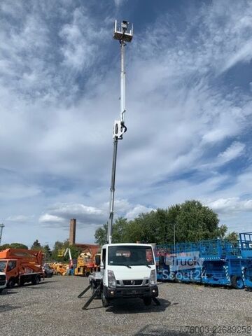 Vrachtwagen met bakwagen Nissan Cabstar Multitel HX195 - 19,5m