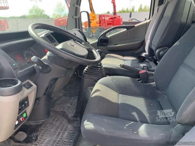 Vrachtwagen met bakwagen Nissan Cabstar Multitel HX195 - 19,5m