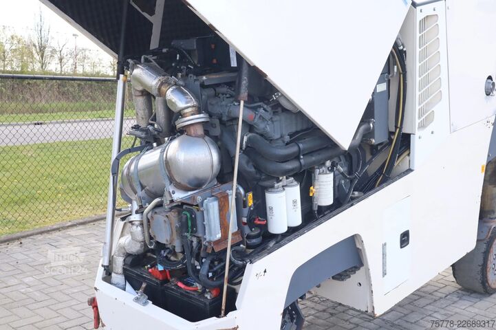 Asfaltfreesmachine Wirtgen W60Ri | WATER SYSTEM | LOW HOURS