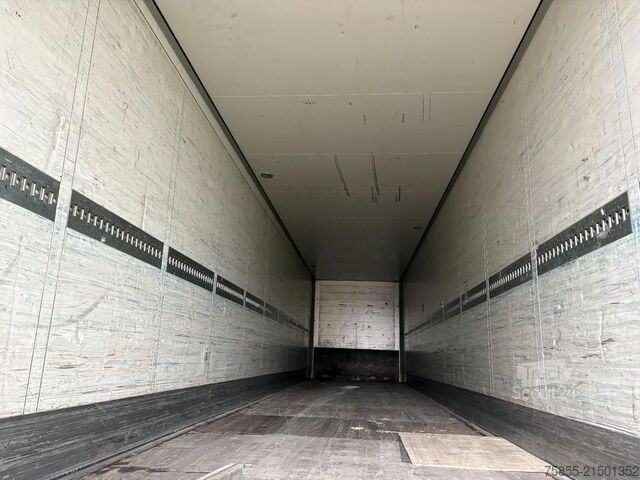 Lagaminas Schmitz SKO 24 3-Axle Box / SAF Axles / Discbrakes / Li...