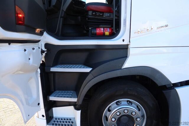Standard-SZM Volvo FH 420 Holland Truck