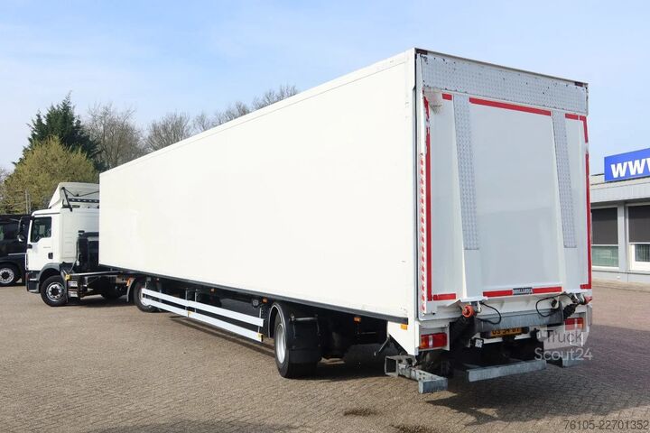 Padrão-SZM MAN TGM 15.290 Trekker + Heiwo city trailer geïsole...