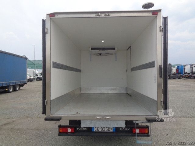 Fourgon isotherme frigorifique IVECO DAILY 35C16