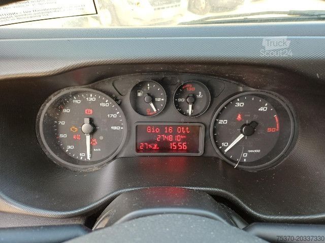 Fourgon isotherme frigorifique IVECO DAILY 70C18/P