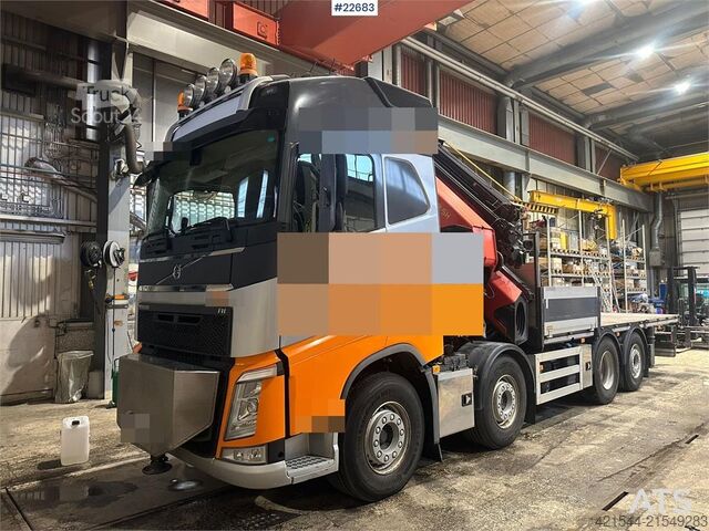 Vrachtwagen met kraan Volvo FH 500 8x2 crane truck w/ 78t/m crane and jib. WAT