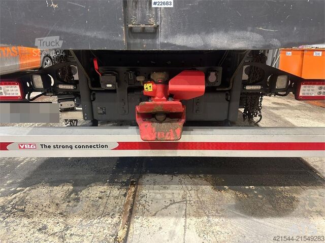 Vrachtwagen met kraan Volvo FH 500 8x2 crane truck w/ 78t/m crane and jib. WAT