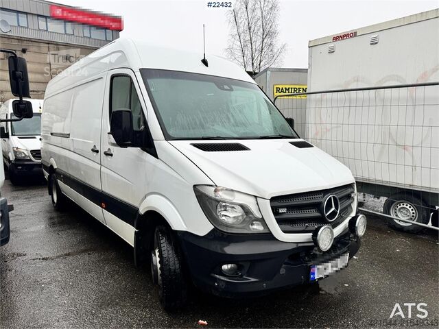 عربة ستيشن واغن ذات سقف مرتفع Mercedes-Benz Sprinter 516 Van WATCH VIDEO