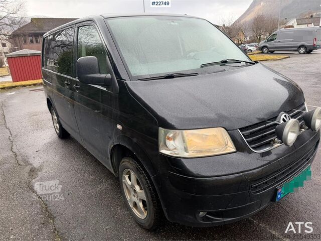 Kombi med högt tak VW Transporter 4x4 van