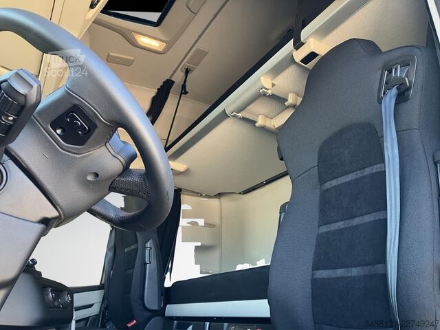 Standardowy ciągnik siodłowy IVECO S-Way AS 440 S 58 T/FP Sattel AHK AUT Bel.Sitz