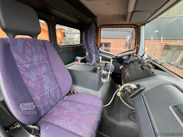 Special purpose truck Mercedes-Benz 1823 4x2 Atego Winterdienstfahrzeug