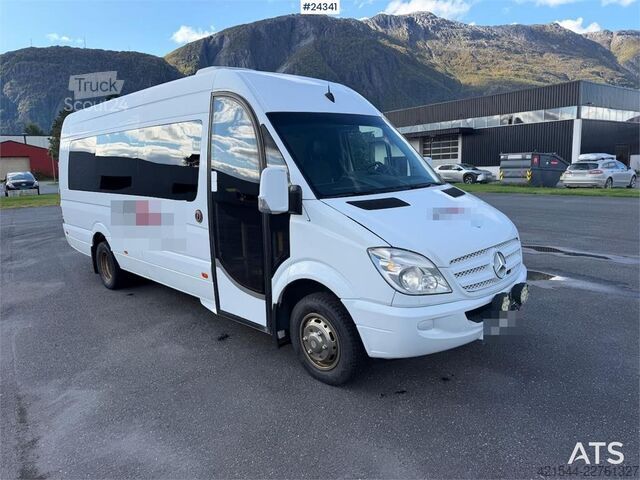 Minibus Mercedes-Benz Sprinter 516 w/ 16+1 and approved for two wheelcha