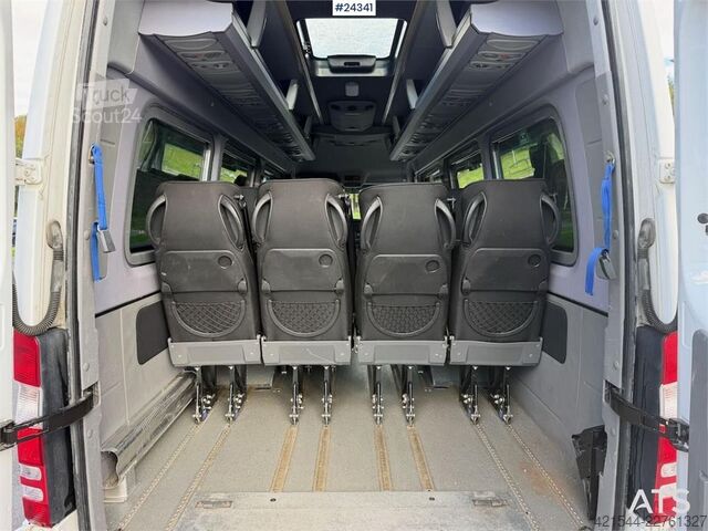 Minibus Mercedes-Benz Sprinter 516 w/ 16+1 and approved for two wheelcha