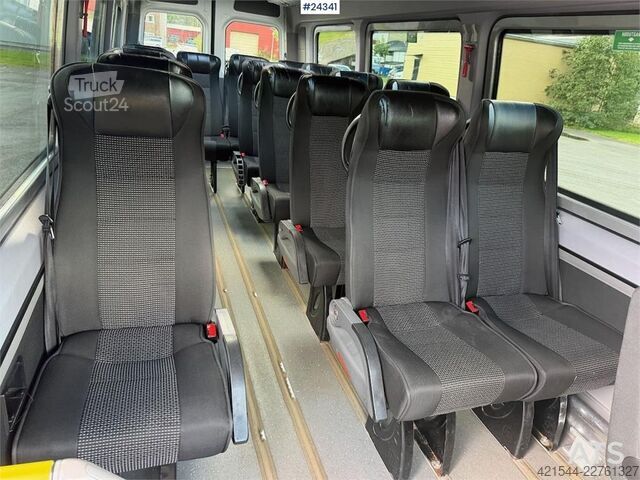 Minibus Mercedes-Benz Sprinter 516 w/ 16+1 and approved for two wheelcha