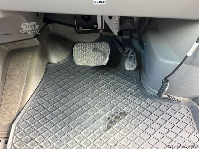 Minibus Mercedes-Benz Sprinter 516 w/ 16+1 and approved for two wheelcha