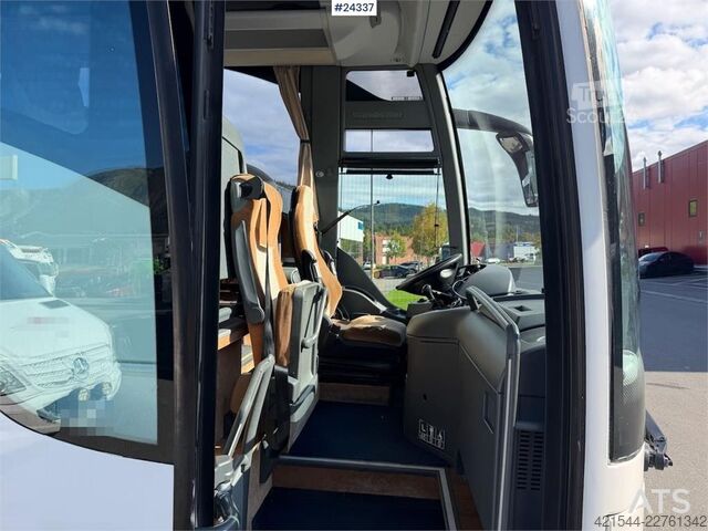 Mercedes-Benz Tourismo 4x2 autobus s 48+1+1 miestami - Nová spojka. WAT Mercedes-Benz Tourismo 4x2 bus w/ 48+1+1 seats - New clutch. WAT