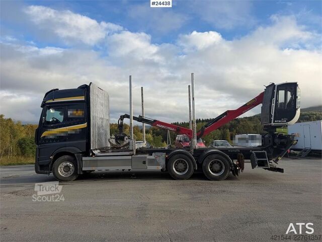 Prepravca dreva Mercedes-Benz Actros 6x4 timber truck with Epsilon M12L timber c