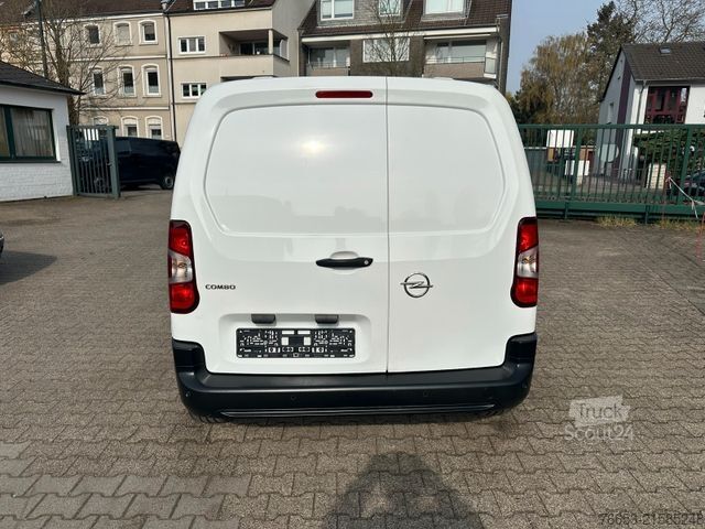 Panelová dodávka OPEL Combo E Cargo 75kw * Klima *