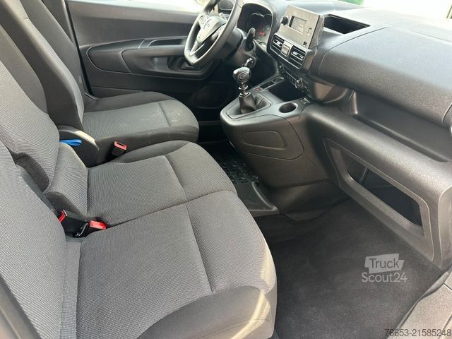 Panelová dodávka OPEL Combo E Cargo 75kw * Klima *